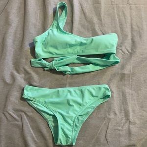 Brand new SHEIN swim suit never been worn.
